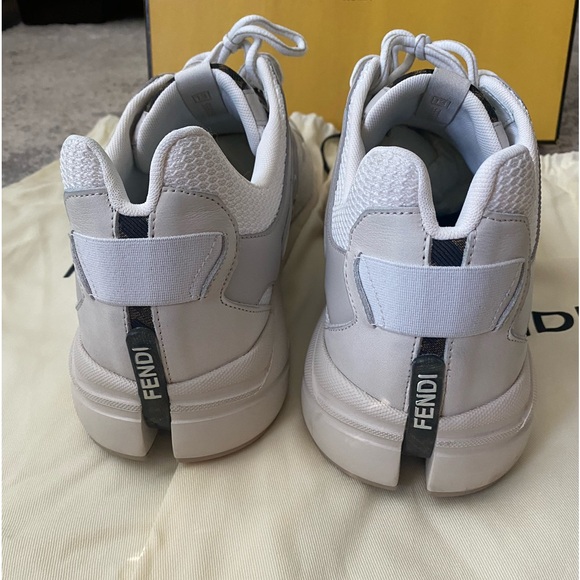 FENDI - Picture 8 of 14